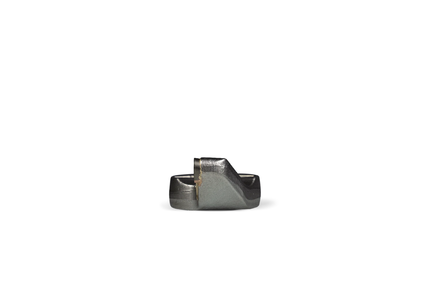 Outil HRT® compatible avec les dessoucheuses Rayco, FSI, Carlton et Vermeer. Outil gauche avec trous de fixation.