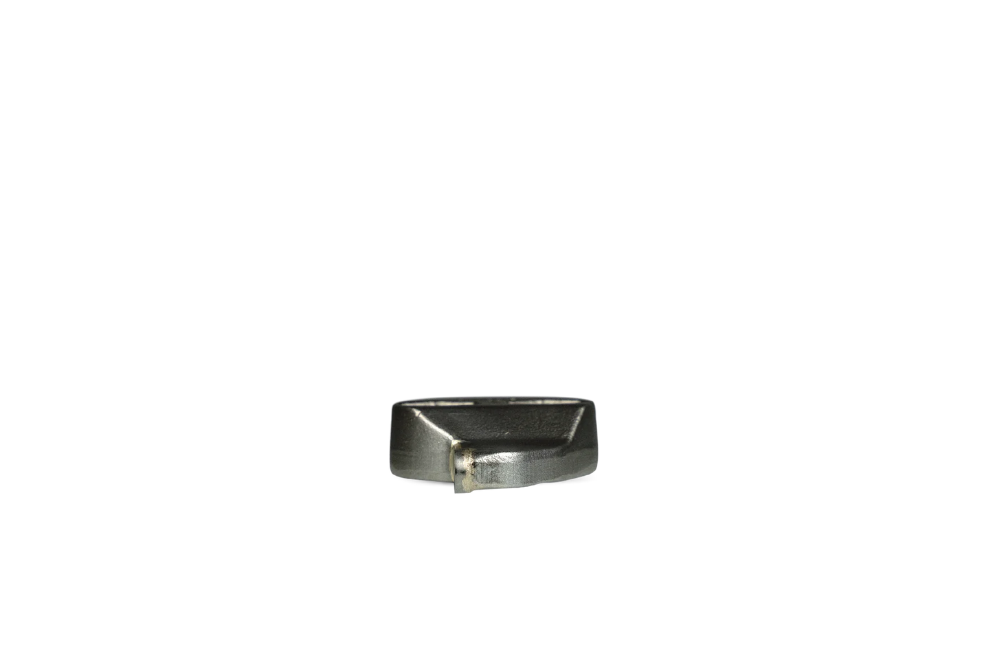 Outil HRT® compatible avec les dessoucheuses Rayco, FSI, Carlton et Vermeer. Outil neutre (gauche) avec trous filetés UNF de 5/8"