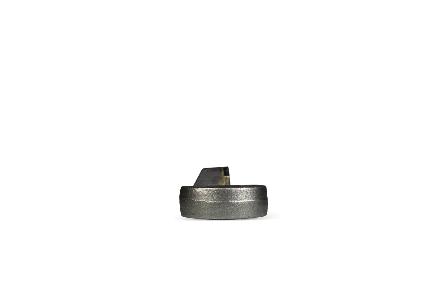 Outil HRT® compatible avec les dessoucheuses Rayco, FSI, Carlton et Vermeer. Outil gauche avec trous filetés UNF 5/8"