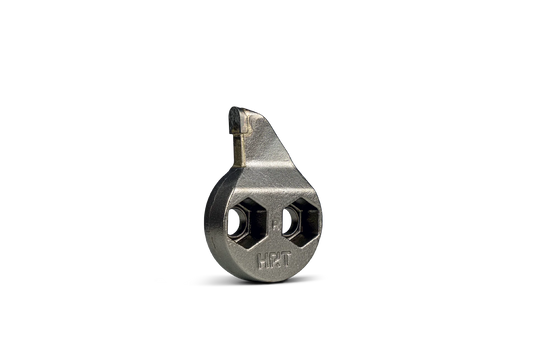 Outil HRT® compatible avec les dessoucheuses Rayco, FSI, Carlton et Vermeer. Outil droit avec trous de fixation.